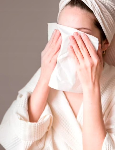 Chusty chusteczki kosmetyczne perforowane płaty 25x38cm op. 100 szt