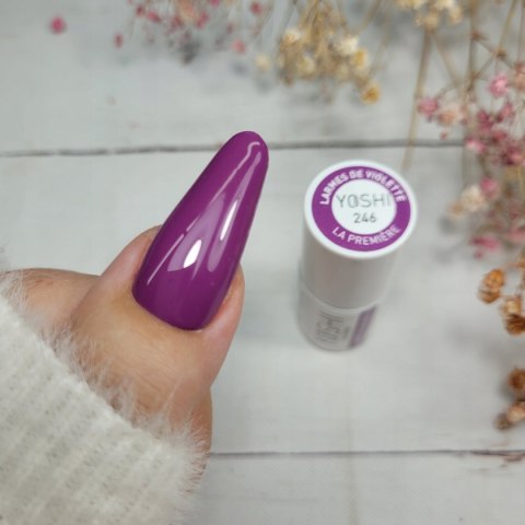 Yoshi Lakier Hybrydowy 246 Larmes de Violette 6 ml - TPO-free ciemny fiolet