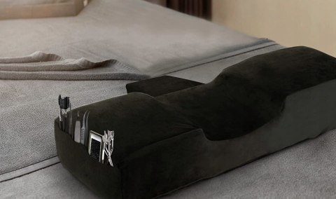 Poduszka kosmetyczna do rzęs czarna ergonomiczna z pianki 57x20x10 cm